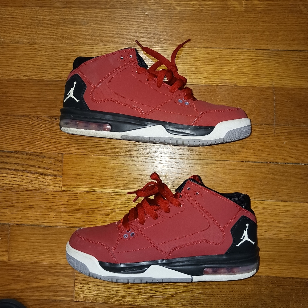 Jordan Flight Origin size 6.5 Y